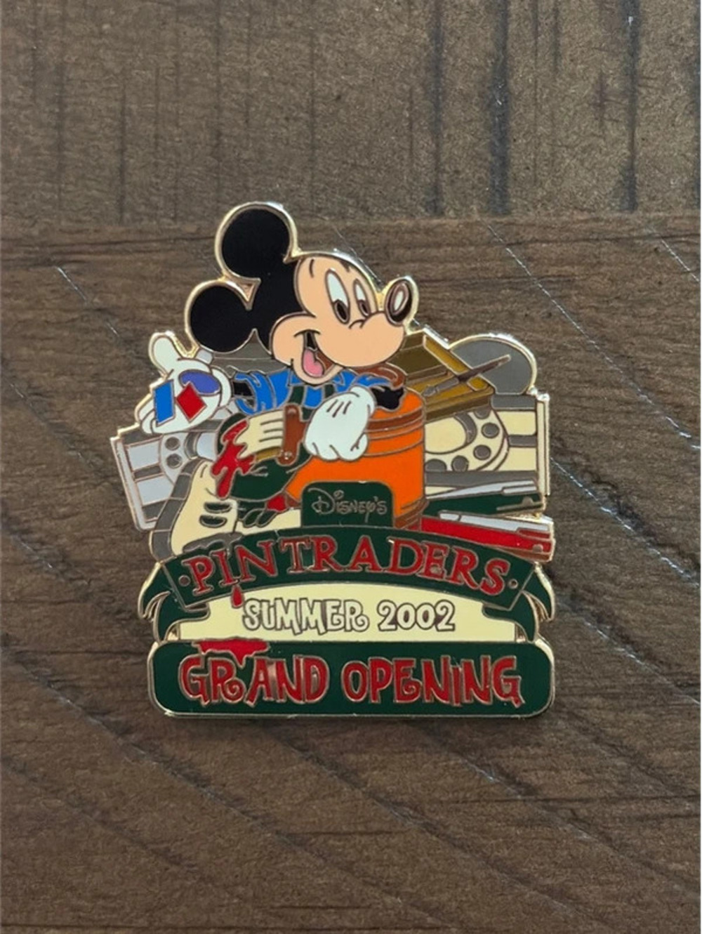 Disney WDW Pin Traders Grand Opening 2002 Mickey Mouse LE 2000 Pin